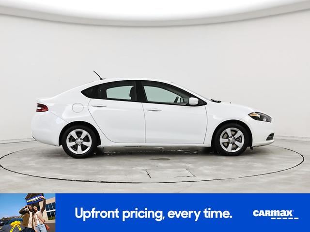 Photo of 2016 White Dodge Dart