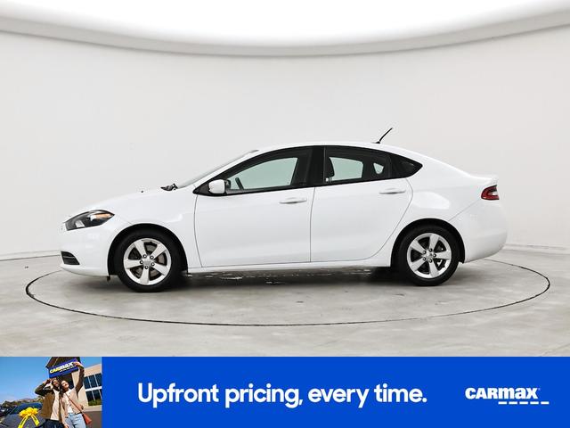 Photo of 2016 White Dodge Dart