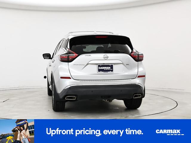Photo of 2019 Silver Nissan Murano