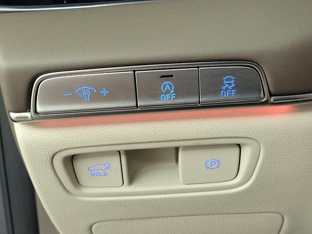 Photo of 2022 Gray Genesis GV80