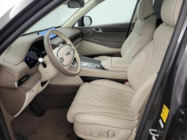 Photo of 2022 Gray Genesis GV80