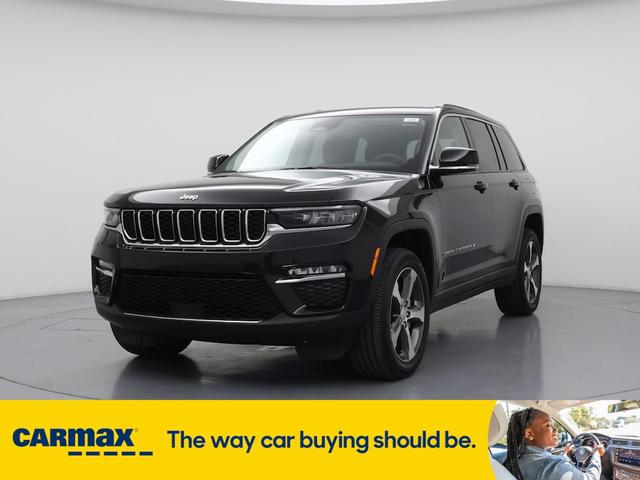 Photo of 2023 Black Jeep Grand Cherokee