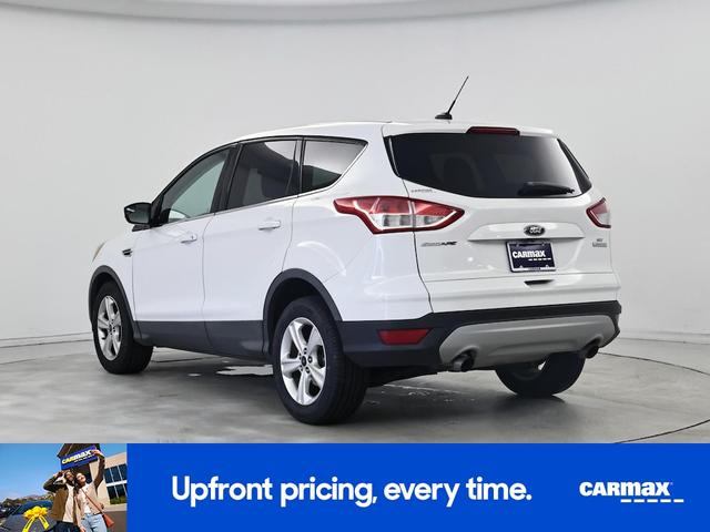 Photo of 2016 White Ford Escape