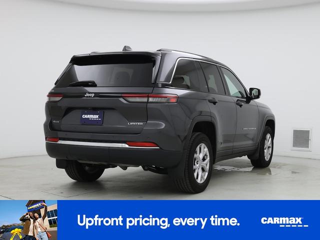 Photo of 2022 Gray Jeep Grand Cherokee