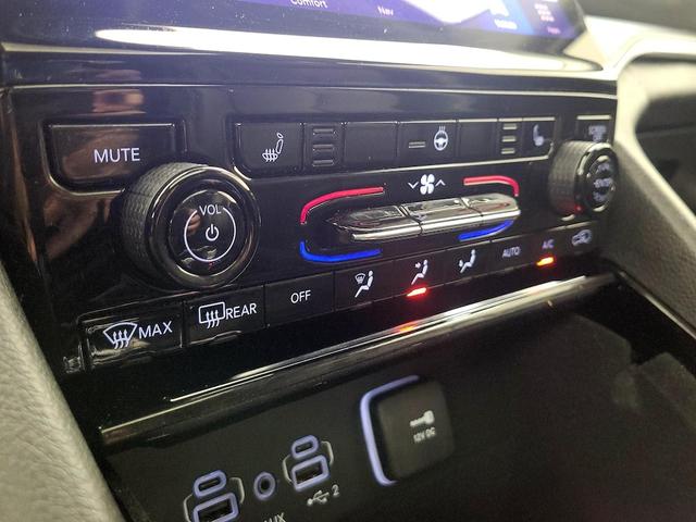 Photo of 2022 Gray Jeep Grand Cherokee