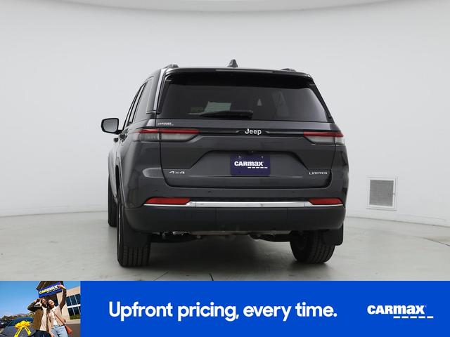 Photo of 2022 Gray Jeep Grand Cherokee
