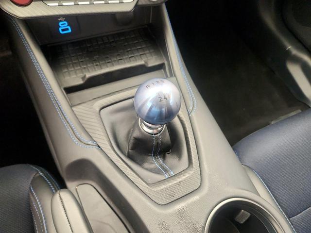 Photo of 2024 Black Ford Mustang