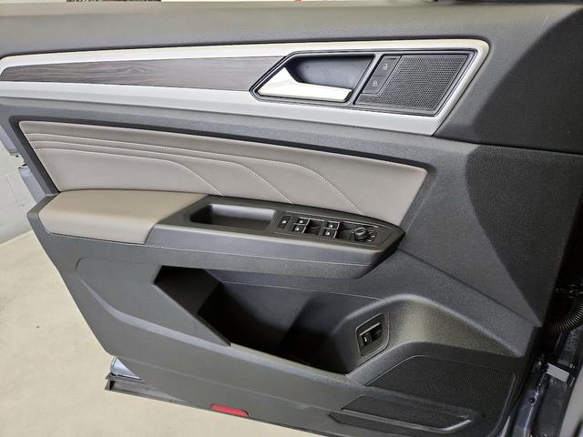 Photo of 2021 Gray Volkswagen Atlas