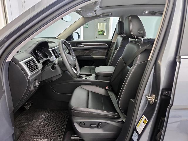 Photo of 2021 Gray Volkswagen Atlas
