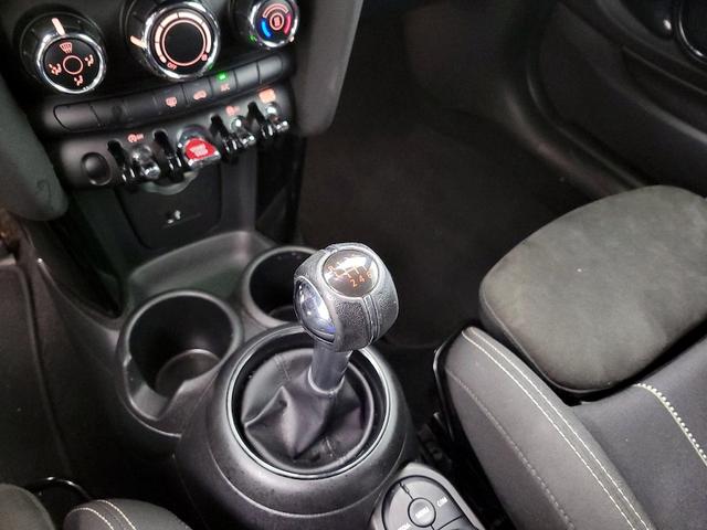 Photo of 2022 Black MINI Hardtop