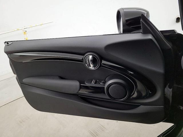 Photo of 2022 Black MINI Hardtop