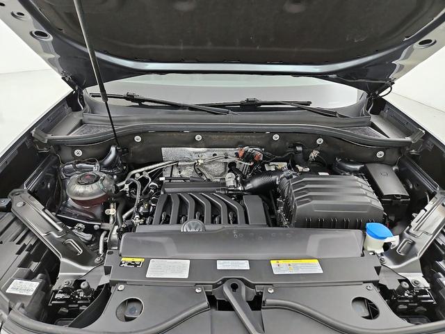 Photo of 2021 Gray Volkswagen Atlas
