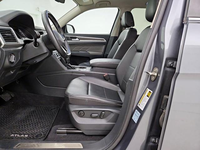 Photo of 2021 Gray Volkswagen Atlas