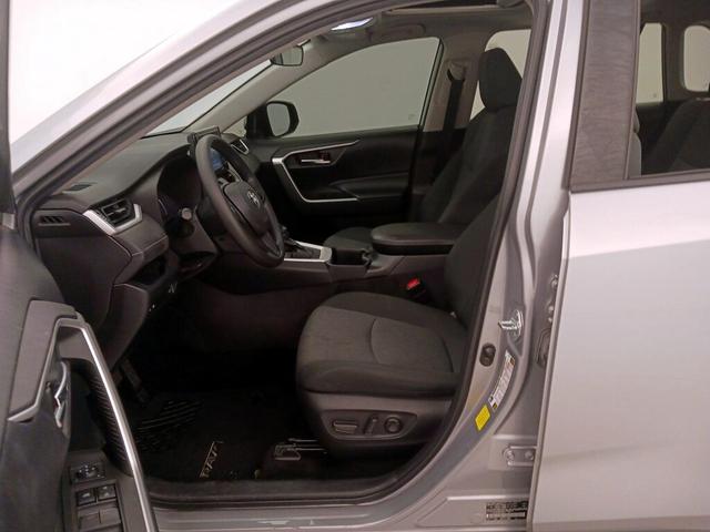 Photo of 2022 Silver Toyota RAV4