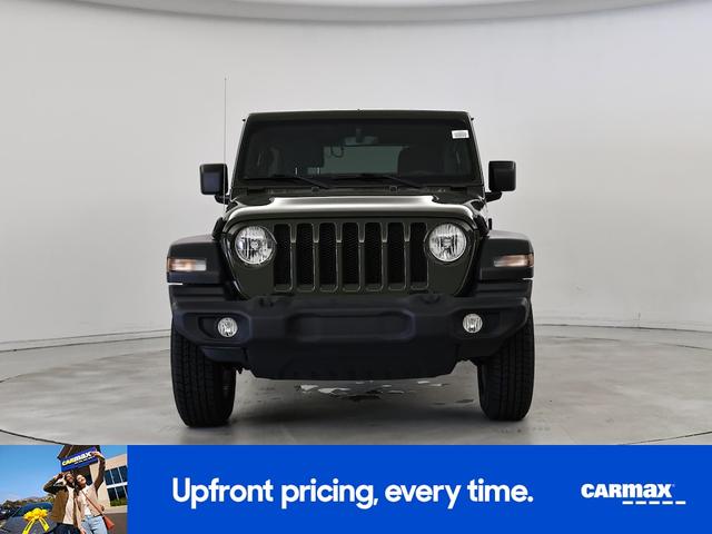 Photo of 2022 Green Jeep Wrangler