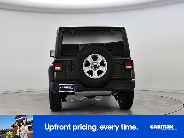 Photo of 2022 Green Jeep Wrangler