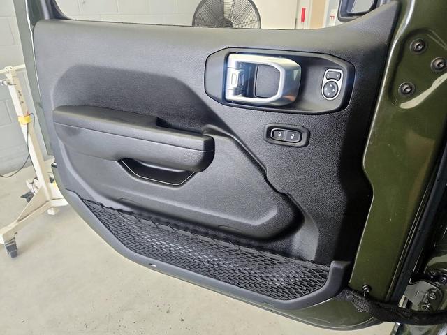 Photo of 2022 Green Jeep Wrangler