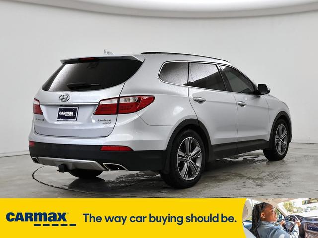 Photo of 2016 Silver Hyundai SANTA FE