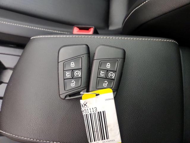 Photo of 2023 Gray Volkswagen Tiguan