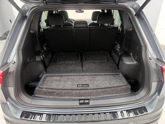 Photo of 2023 Gray Volkswagen Tiguan