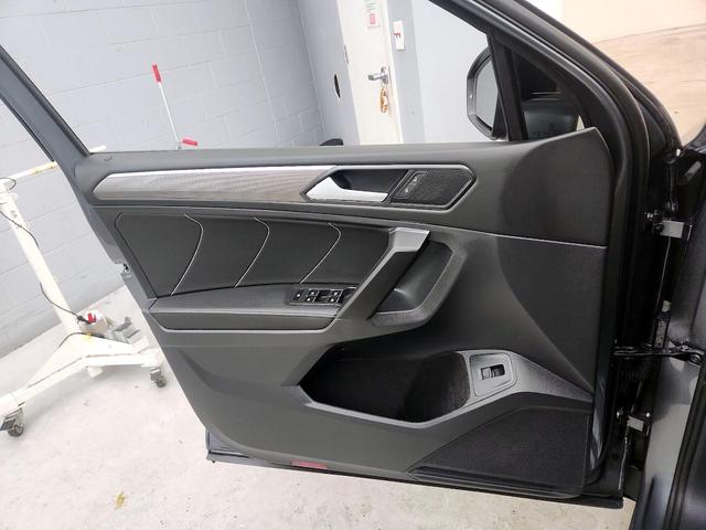 Photo of 2023 Gray Volkswagen Tiguan