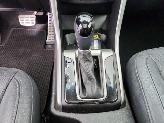 Photo of 2013 Red Hyundai ELANTRA