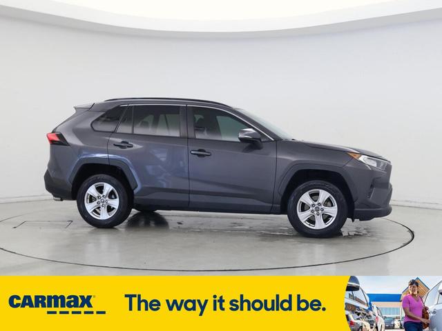 Photo of 2019 Gray Toyota RAV4