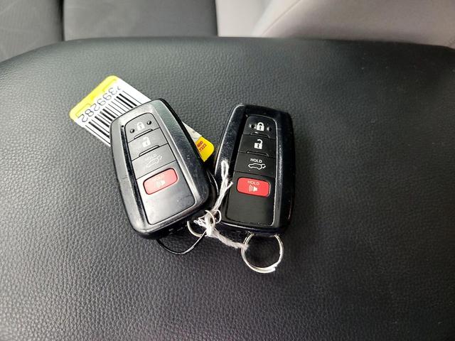 Photo of 2019 Gray Toyota RAV4