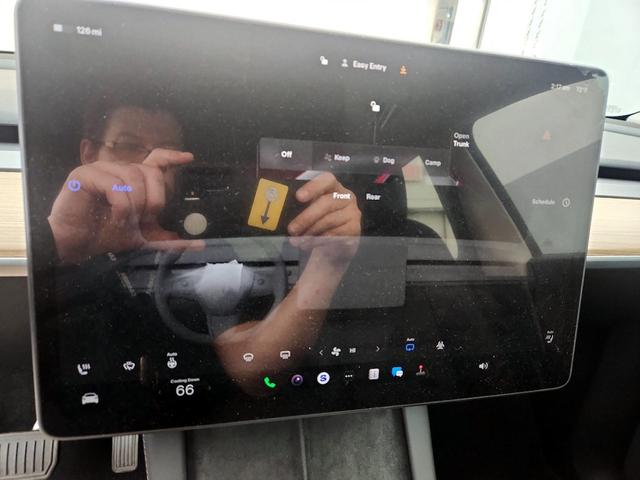 Photo of 2025 Gray Tesla Model Y