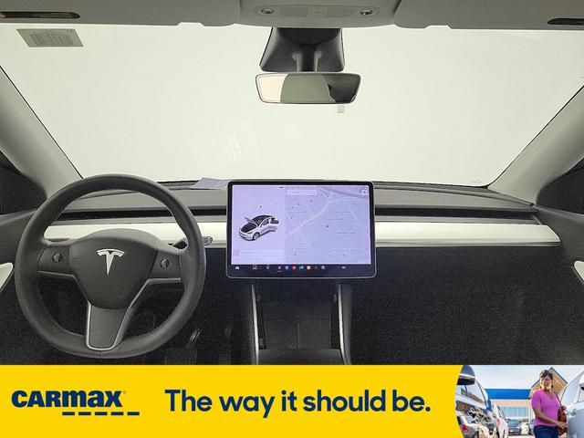 Photo of 2021 White Tesla Model Y
