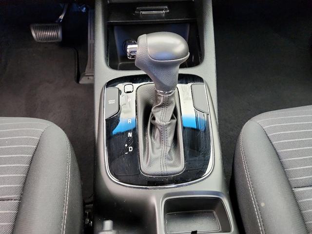 Photo of 2018 White Kia Forte