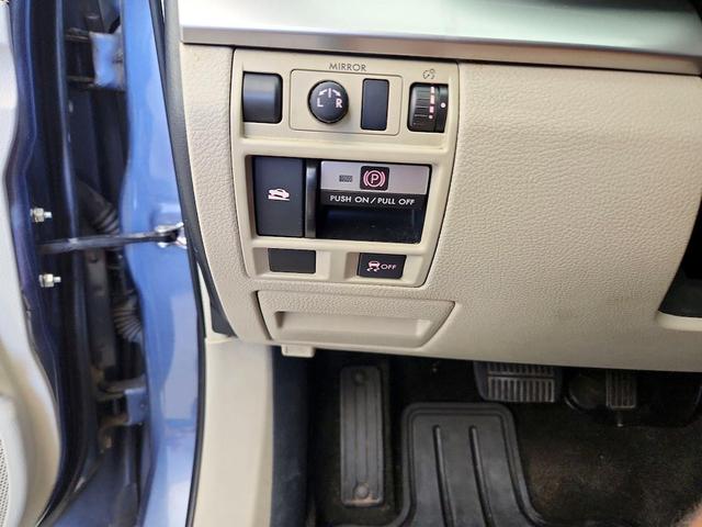 Photo of 2014 Blue Subaru Outback