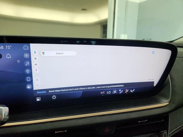 Photo of 2024 White Buick Envision