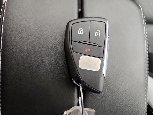 Photo of 2024 White Buick Envision