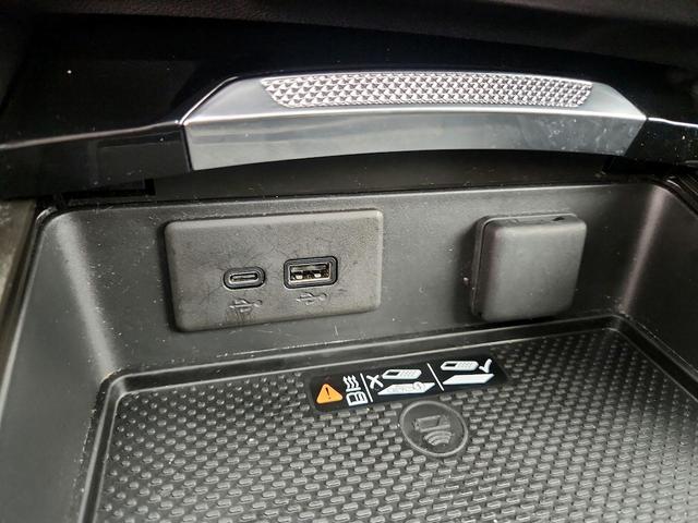 Photo of 2024 White Buick Envision