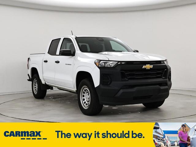 Photo of 2024 White Chevrolet Colorado