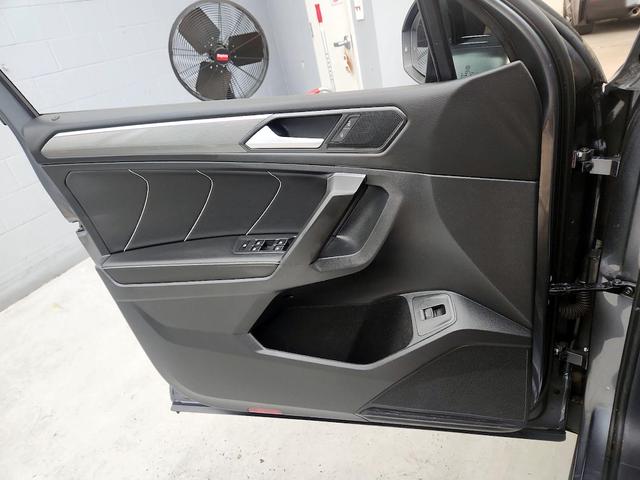 Photo of 2022 Gray Volkswagen Tiguan