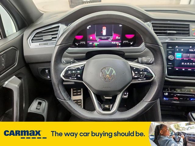 Photo of 2022 Gray Volkswagen Tiguan