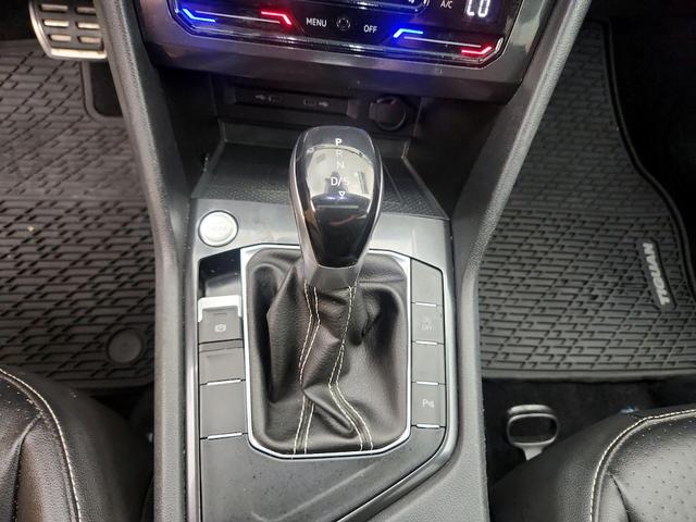 Photo of 2022 Gray Volkswagen Tiguan