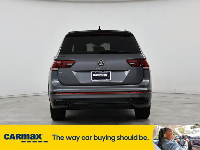Photo of 2022 Gray Volkswagen Tiguan