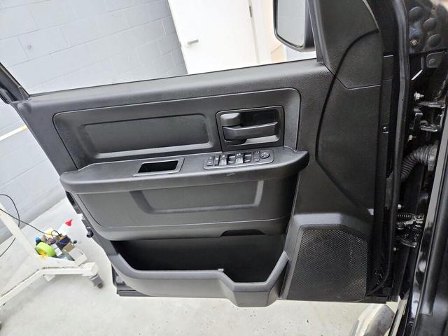 Photo of 2019 Black RAM 1500 Classic