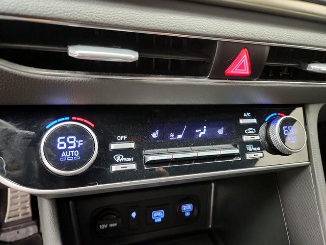 Photo of 2023 White Hyundai SONATA