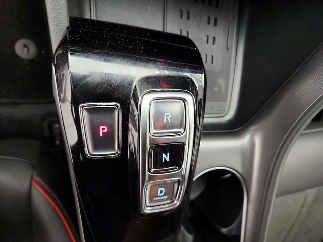 Photo of 2023 White Hyundai SONATA