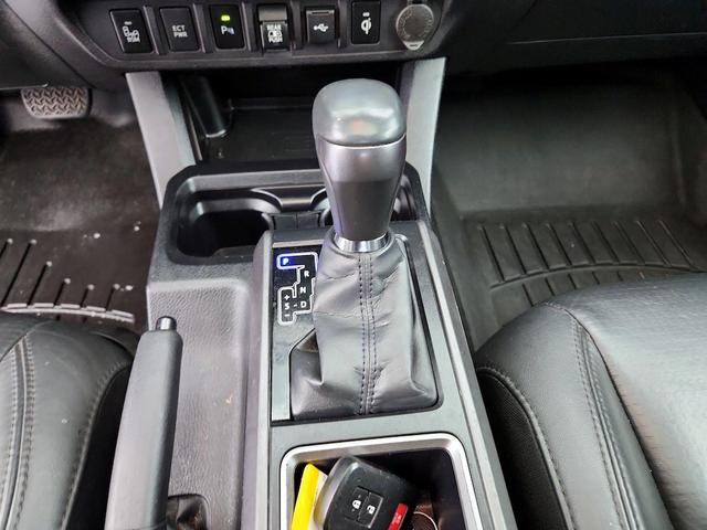 Photo of 2022 Black Toyota Tacoma