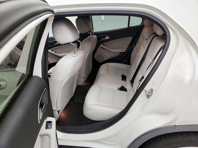 Photo of 2017 White Mercedes-Benz GLA 250