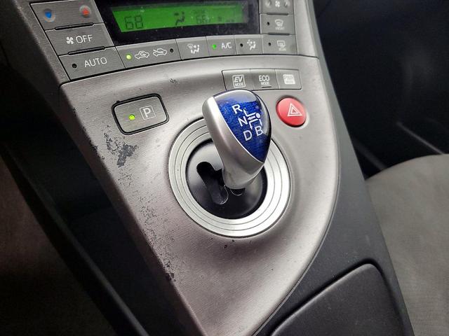 Photo of 2015 Silver Toyota Prius