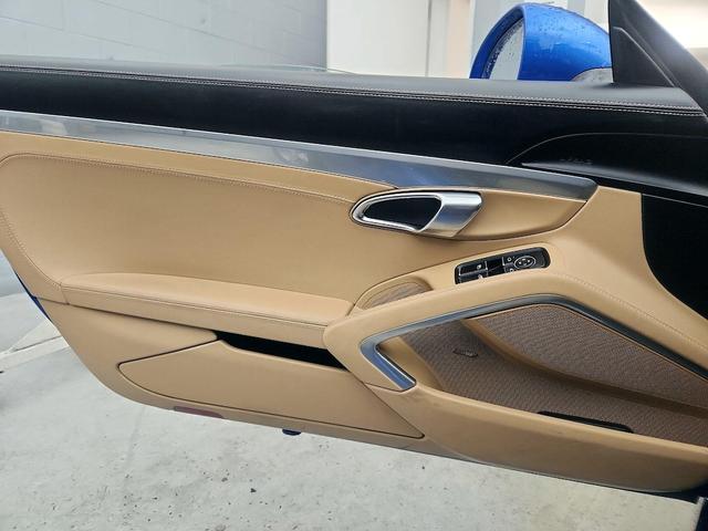 Photo of 2016 Blue Porsche Boxster