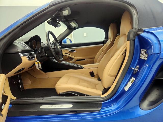 Photo of 2016 Blue Porsche Boxster