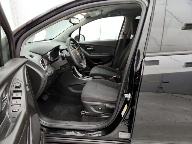 Photo of 2021 Black Chevrolet Trax