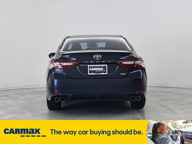 Photo of 2018 Gray Toyota Camry